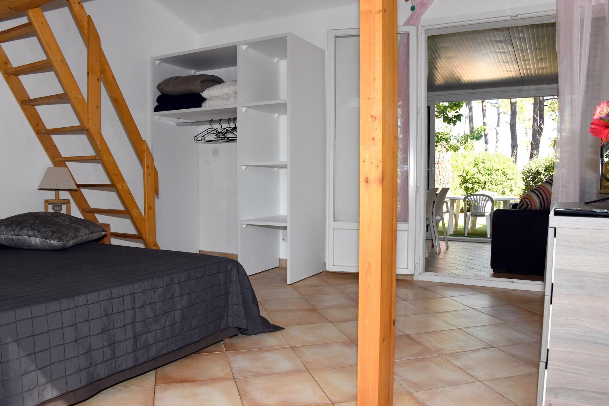 Aparthotel Cala Bianca 3*